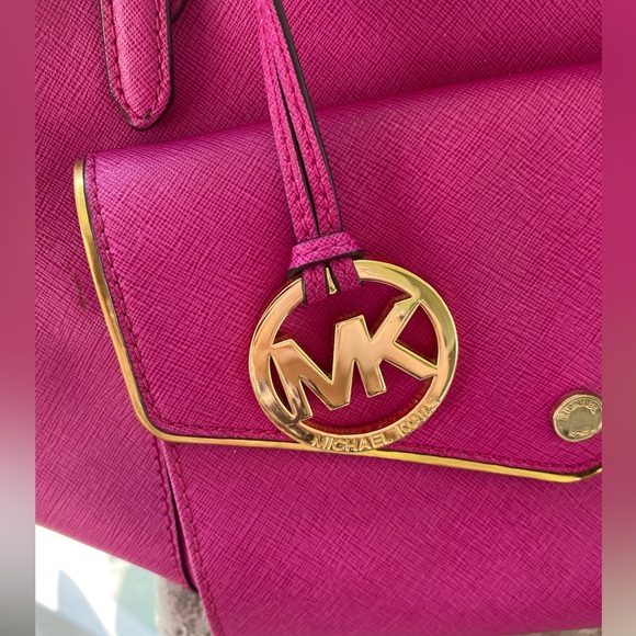 MICHAEL MICHAEL KORS PURSE - Picture 9 of 13